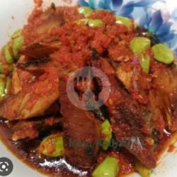 Ikan Tongkol Iris Balado