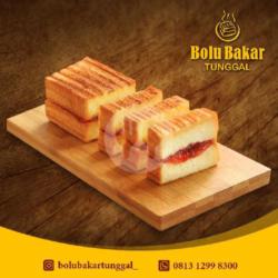 Bolu Bakar Strawberry