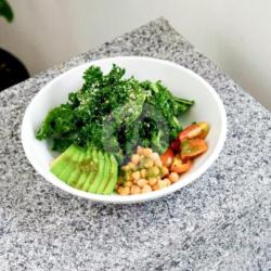 Kale Salad With Green Dressing