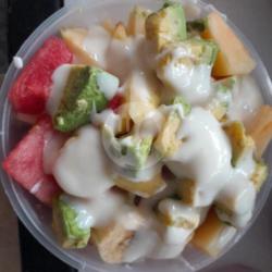 Salad Buah 650 Ml Apokat Sumangka Apel Pisang Nanas Pepaya Melon Buah Naga