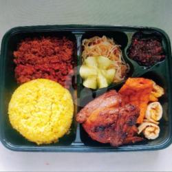 Nasi Kuning  Box Bento Ayam Bakar