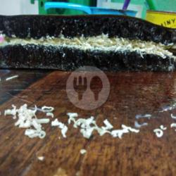 Martabak Manis Blackforest Keju Susu