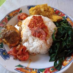 Nasi   Rendang Telur   Sayur   Sambel