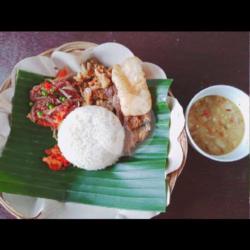 Nasi Lawar Plek Babi