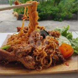 Mie Tulang Ceker