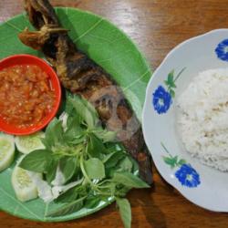 Nasi Lele Sambal Bawang