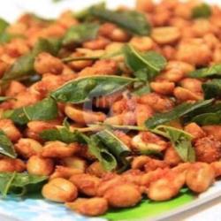 Kacang Thailand Pedas Gurih