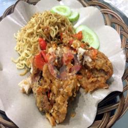 Mie Goreng   Ayam Geprek   Lalapan