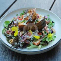 Pumpkin And Quinoa Vegan Salad