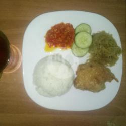 Ayam Geprek Sambal Melotot   Nasi