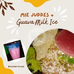 Mie Juddes   Guava Milk Ice