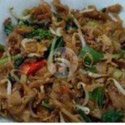 Kwetiaw Goreng Ikan Teri