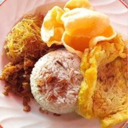 Nasi Uduk Telur Asin