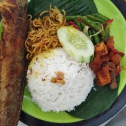 Nasi Campur Lele Goreng