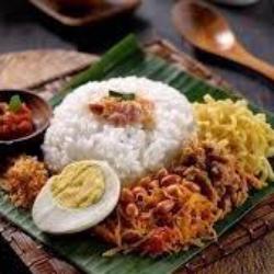 Nasi Uduk Putih Telor Ceplok-mt