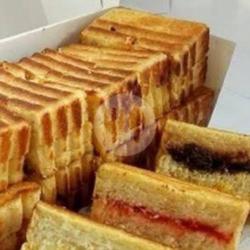 Roti Bakar Bandung Strawberry - Coklat