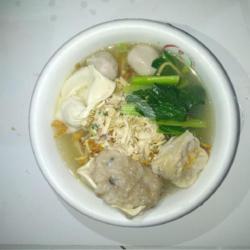 Mie Kuah Baso Pangsit Tahu