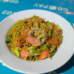 Mie Goreng, Ayam, Sosis, Sayuran, Campur Telur