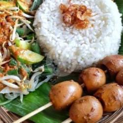 Nasi Pecel Telur Puyuh