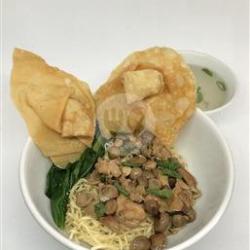 Bakmi Special Pangsit Goreng / Rebus