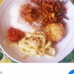 Nasi Gurih Perkedel Dan Bakwan Atau Risol