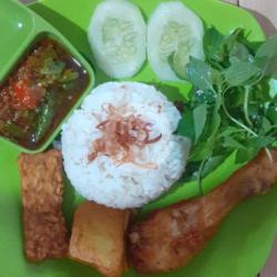 Nasi Ayam Urap Sambel Pecak