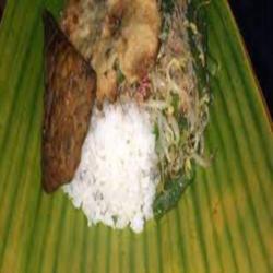 Nasi Urap Tahu Tempe Bacem