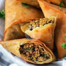 Samosa Daging Pedas 3 Pc