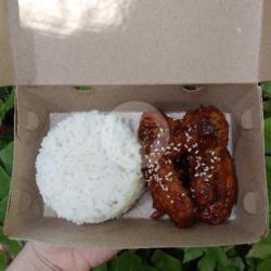 Nasi Chicken Wings