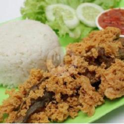 Nasi Uduk Lele Kremes