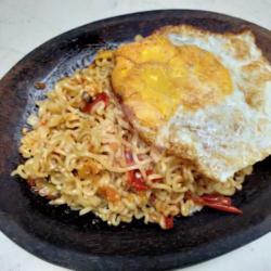 Mie Indomie Goreng Pedas Mampus
