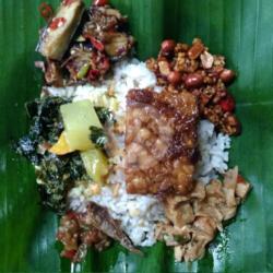 Nasi Sayur Tempe Bacem