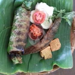 Nasi Bakar Lele