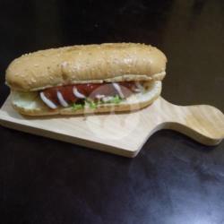 Hotdog Sosis Sapi Bakar