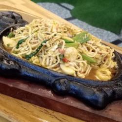 Mie Hotplate Kangkung Terasi