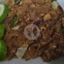 Kwetiau Ayam Krupuk Telor Cacah