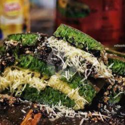 Pandan Keju Kacang Coklat