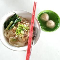 Kwetiaw Ayam Bakso