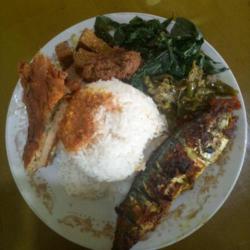 Nasi Ikan Kembung Bakar