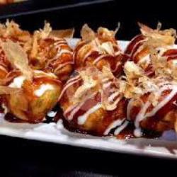 Takoyaki Isi Bakso, Sosis, Keju (8 Bola)