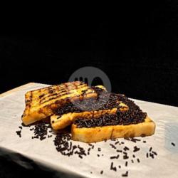 Roti Bakar Meses