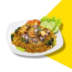 Mie Goreng Seafood ( Cumi )