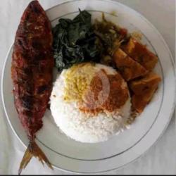 Nasi Dan Ikan Tongkol