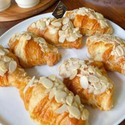 Almond Croissant
