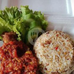 Nasi Tutug Oncom Daun Mengkudu
