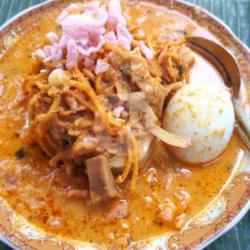 Lontong Gulai Campur   Mie   Telor