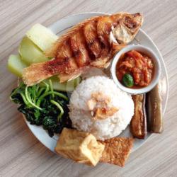 Nasi Tempong Nila   Nasi