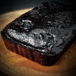 Dark Chocolate Cake With Prunes