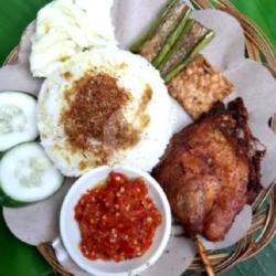 Nasi Lalapan Bebek Goreng