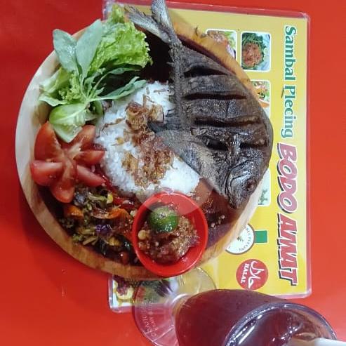 Nasi+bawal Goreng+bunga Paya Komplit+es Teh Manis+sambel